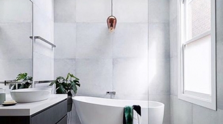 Ausrige Bathroom 2